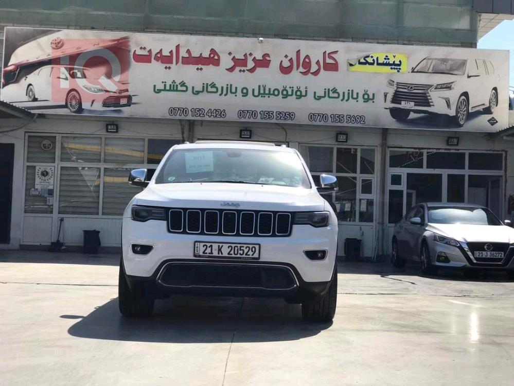 جیپ گراند شیرۆکی